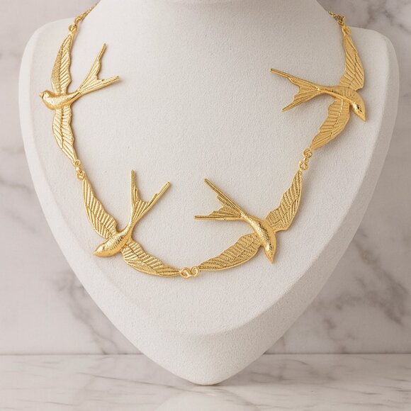 18k Sparrow Necklace - Picture 1 of 2